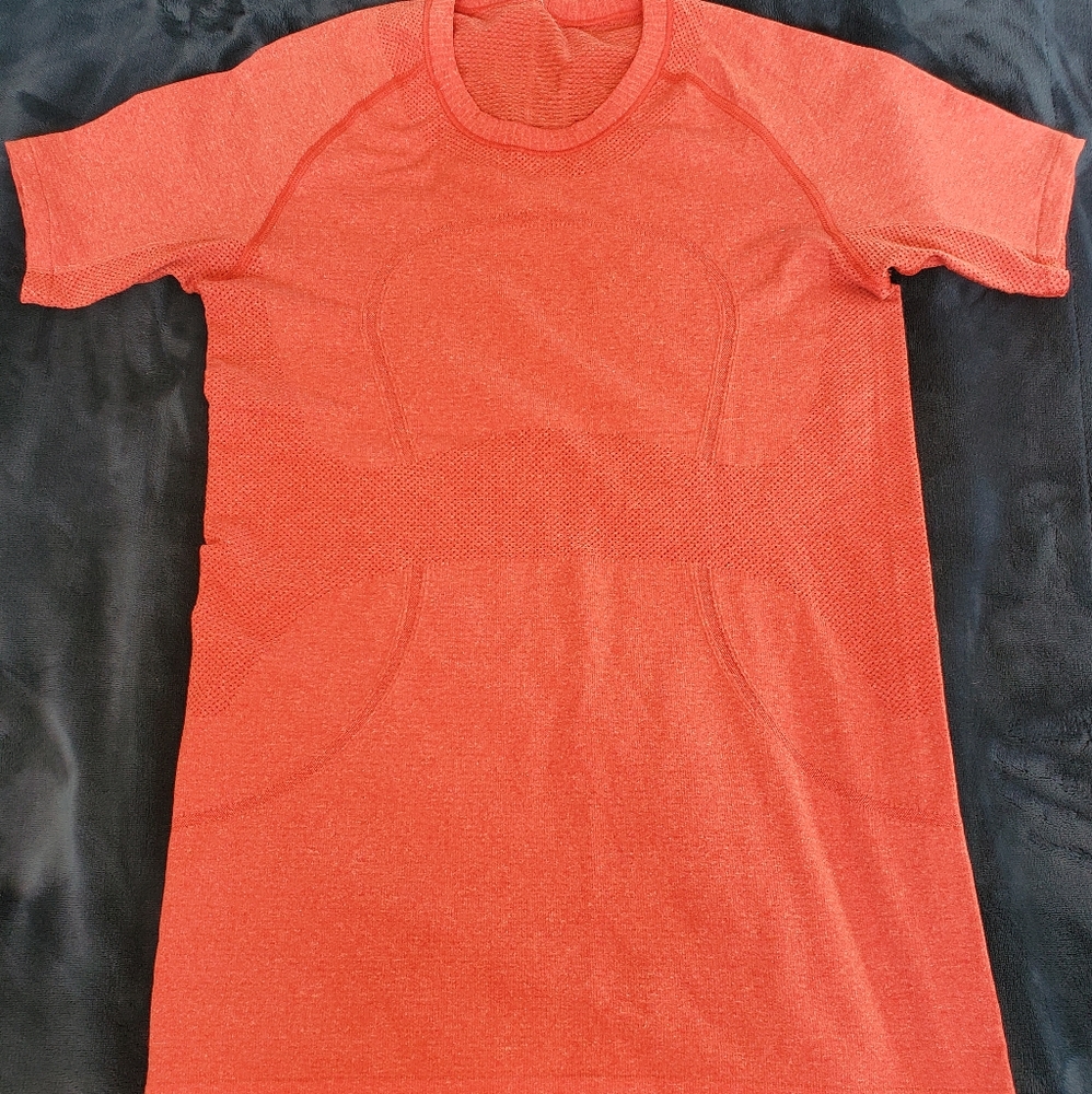 Swiftly Tech Tee